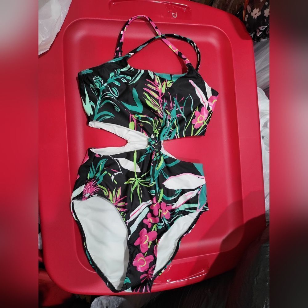 Melrose and Market Girls Tropical Print Monokini Swim Suit Sz 10 one Piece NWOT.
